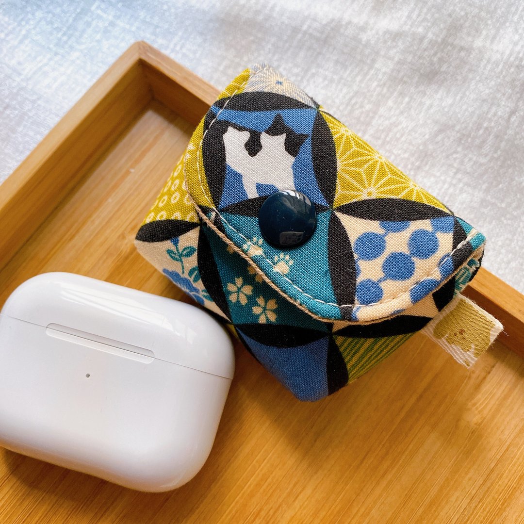 Airpods Case Airpods Pro 耳机套 耳机保护套 绿色日系礼服猫款 - 耳机收纳 - 棉 