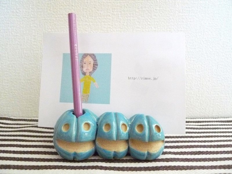 Pumpkin three brothers of the pen stand + card holder light blue - 笔筒/笔座 - 陶 蓝色