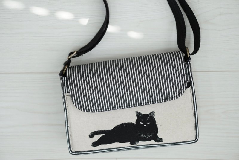 大方包侧背包 经典大黑猫 - 侧背包/斜挎包 - 棉．麻 黑色