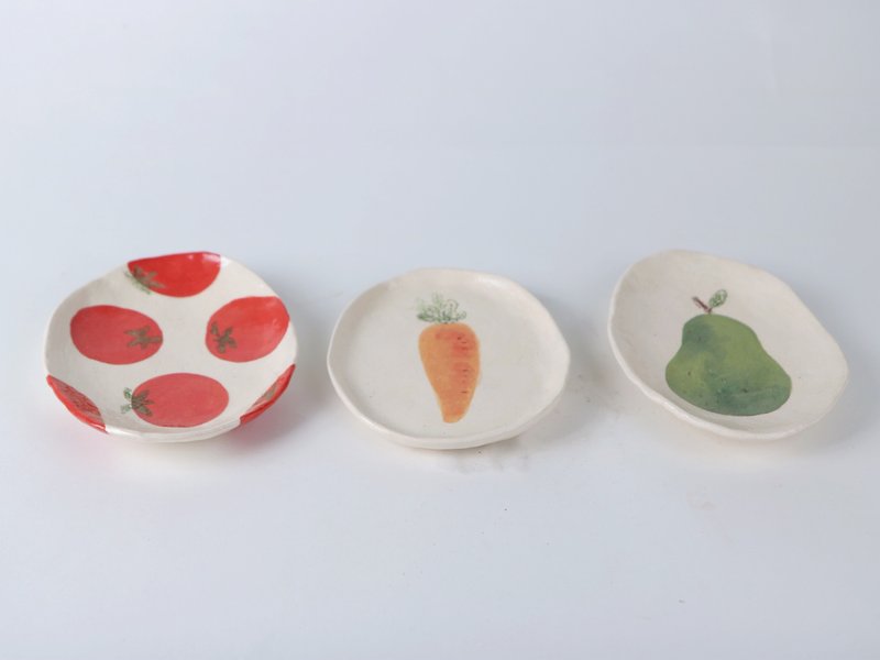/水果王/ 手捏陶瓷盘 - 盘子/餐盘/盘架 - 陶 多色