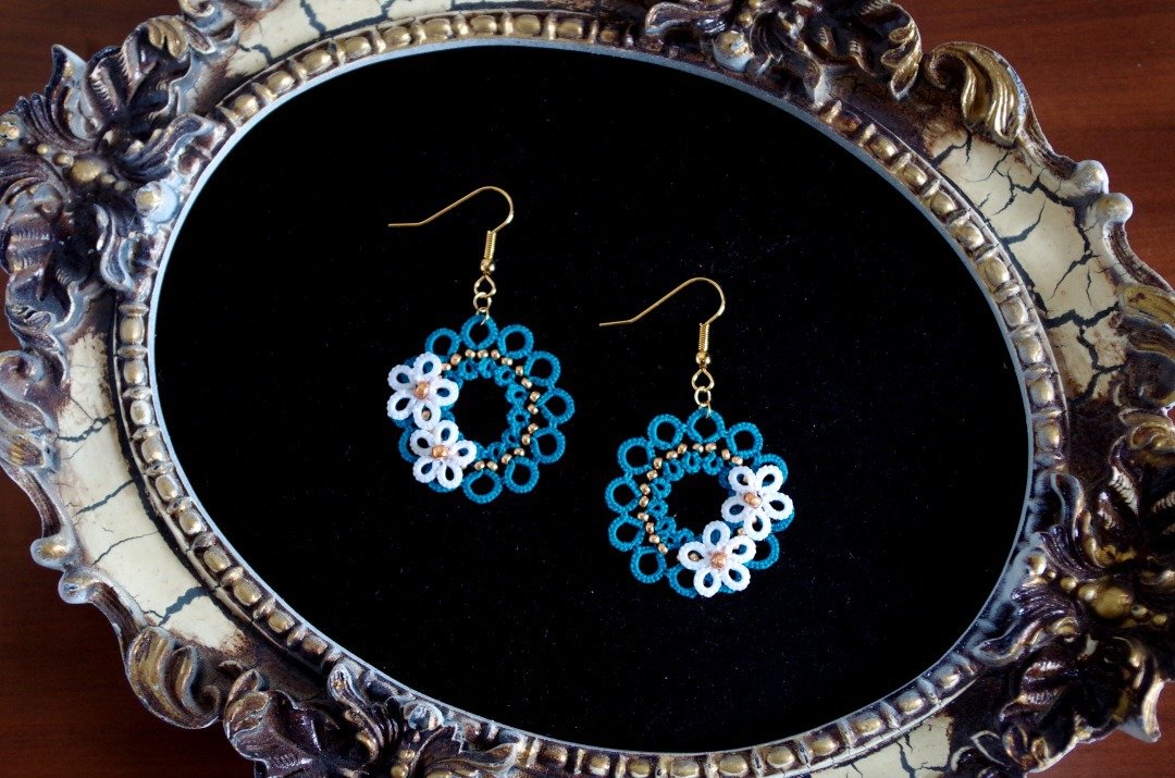 Tatting Lace Round Flower Earrings - Peacock Blue - 耳环/耳夹 - 棉 蓝色