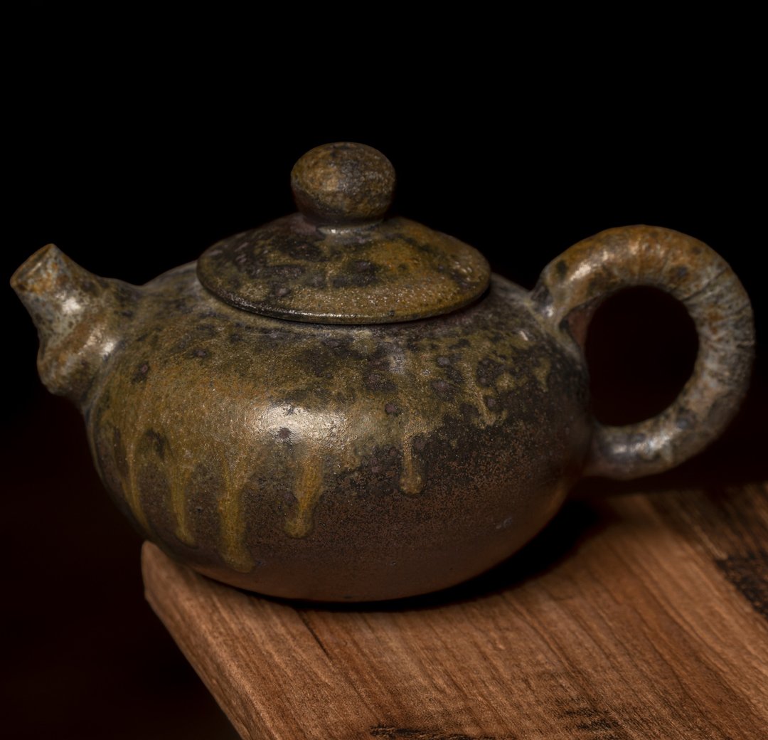 黄春贵 - 入炭柴烧茶壶 - 茶具/茶杯 - 陶 咖啡色