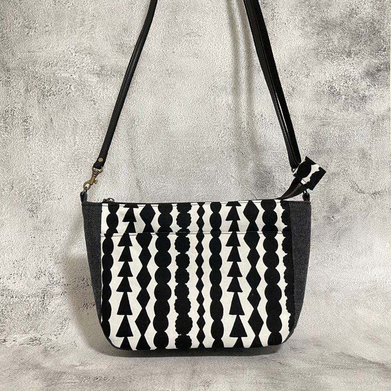 北欧风棉布斜背、侧背两用包/黑白几何 - 侧背包/斜挎包 - 棉．麻 黑色