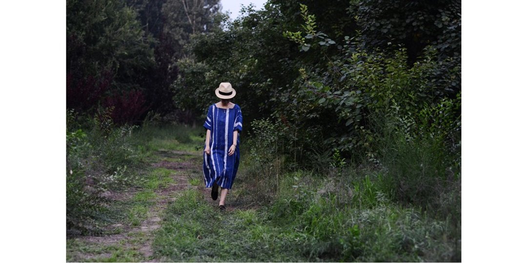 古法草木植物蓝靛染手绘条纹蜡染宽松苎麻袍子 - 裙子 - 棉 