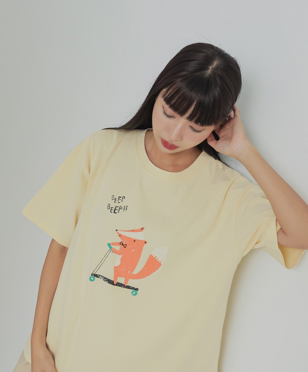 supportingrole 宽松清爽质感可爱狐狸上衣 - 女装 T 恤 - 棉．麻 卡其色