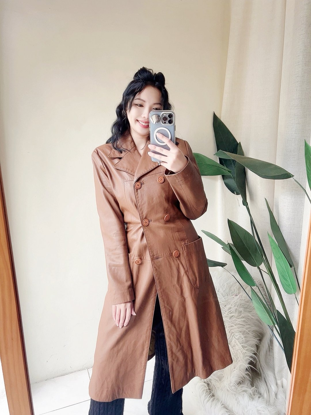 乳咖色经典俐落双排扣 古董真皮长版风衣外套皮衣Leather jacke - 女装休闲/机能外套 - 真皮 咖啡色