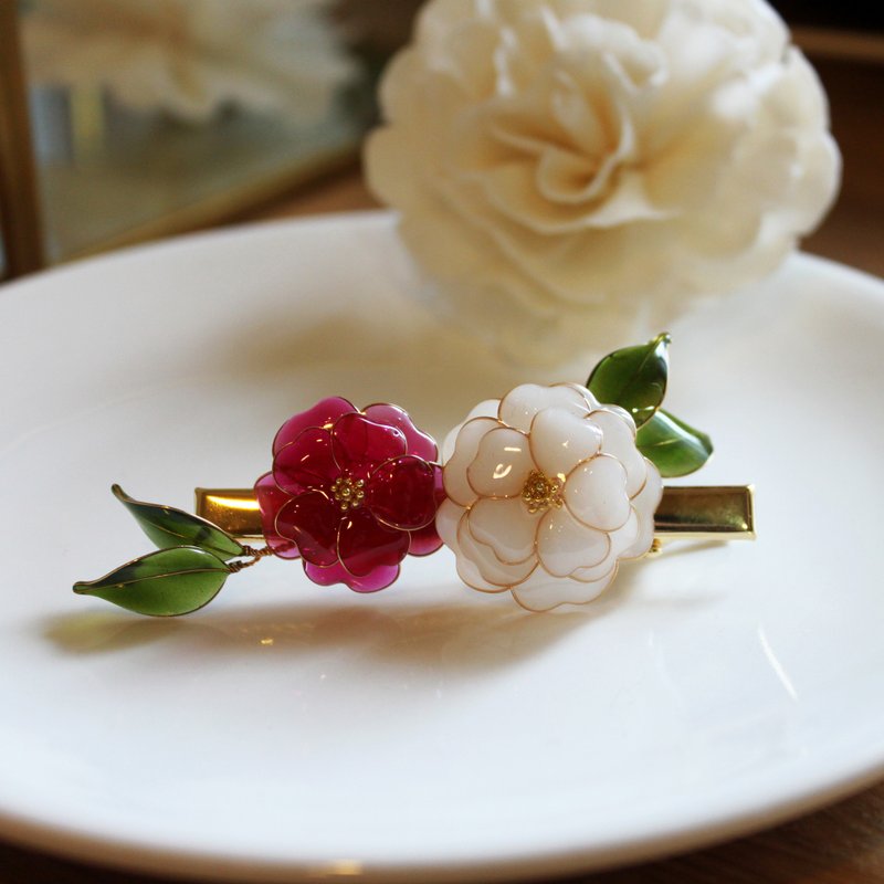 【双姝】红白圆茶花 发夹 情人节 手工铜线树脂 花卉发夹 发饰 - 发饰 - 树脂 多色