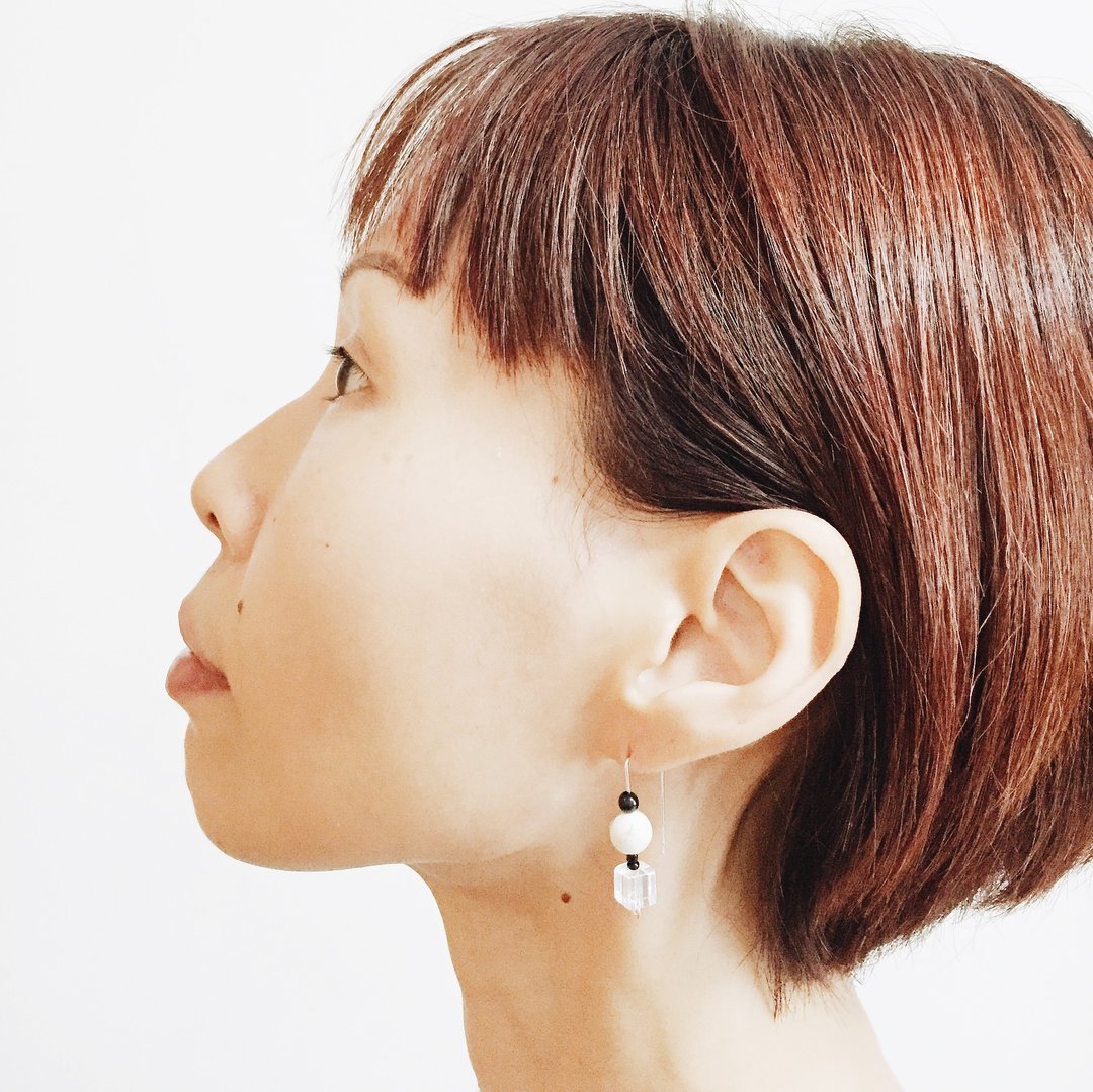 Sculptural Earrings - Surface - 耳环/耳夹 - 压克力 白色