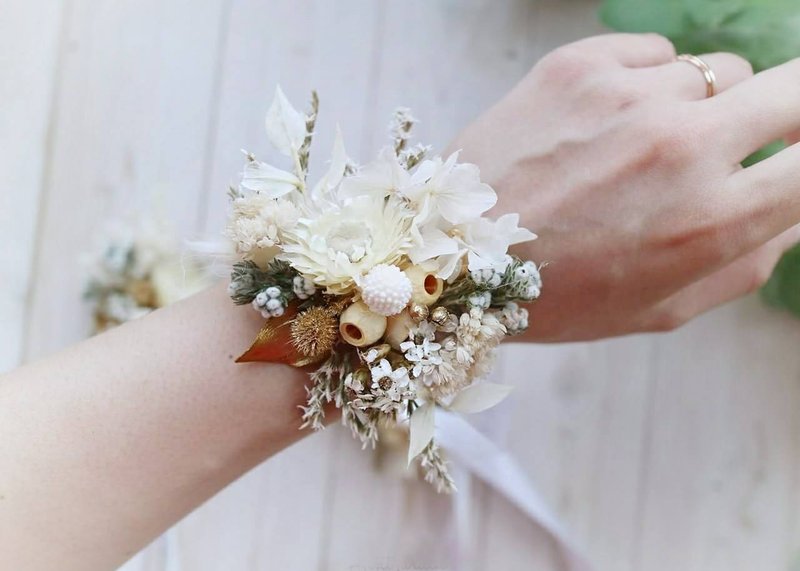 PJ小花园* | 伴娘新娘 幸福干燥手腕花 多色 | 台北可自取 - 干燥花/捧花 - 植物．花 白色