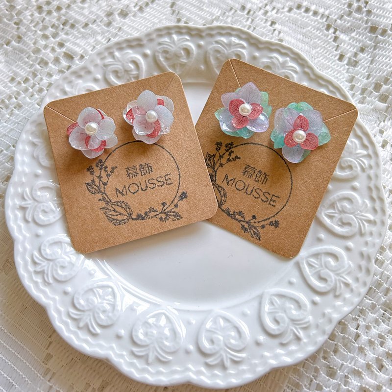 绣球花真花耳环 手作 干燥花 日本树脂 真花 - 耳环/耳夹 - 植物．花 多色