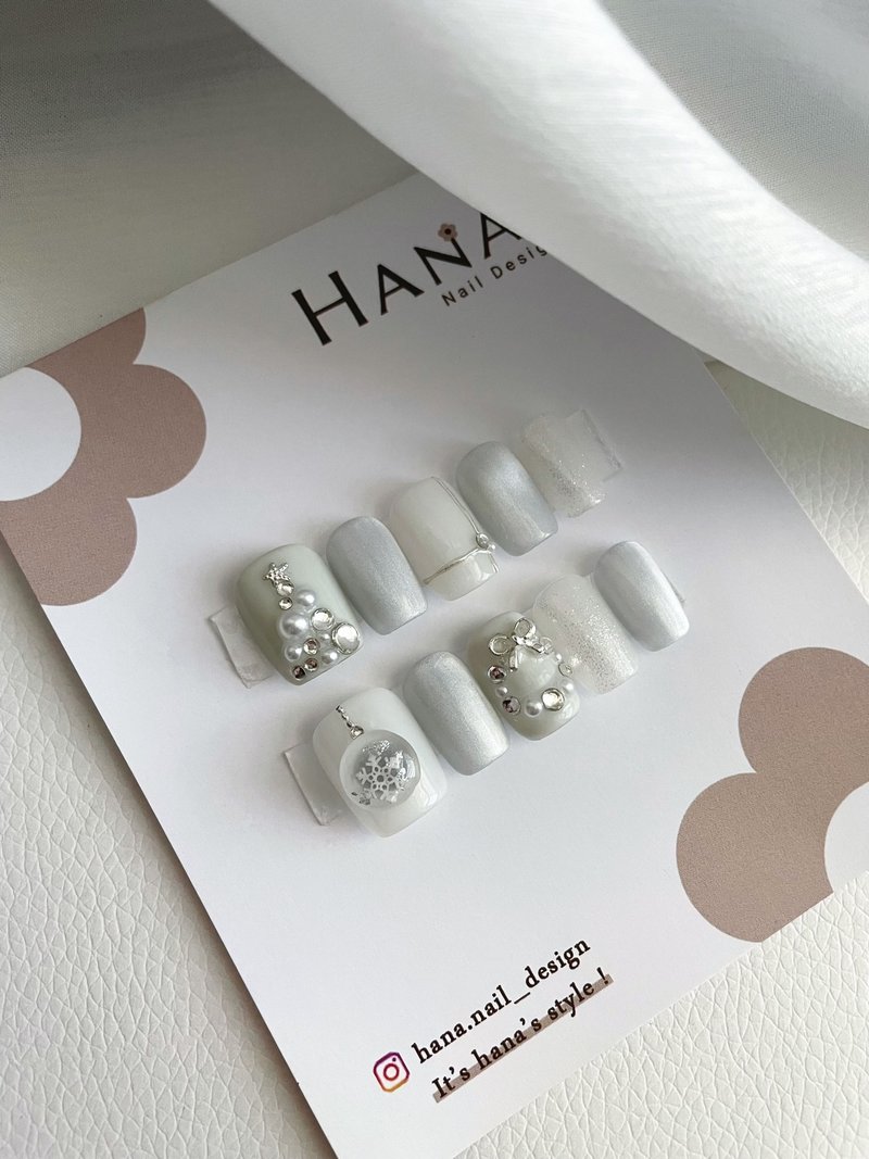 Hana手作-穿手工穿戴甲/圣诞美甲/银白色系/水晶球 - 指甲油/指甲贴 - 其他材质 银色