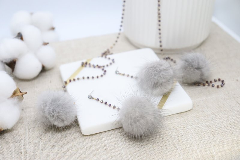Grey PomPom Long Crystals Chain Necklace & 925 Silver Post Earrings Sets - 项链 - 水晶 灰色