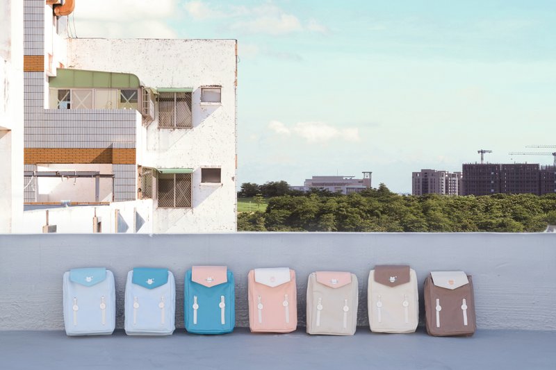 【圣诞礼物】毛星系 轻旅行 星球小后背包 全系列 - 后背包/双肩包 - 其他人造纤维 多色