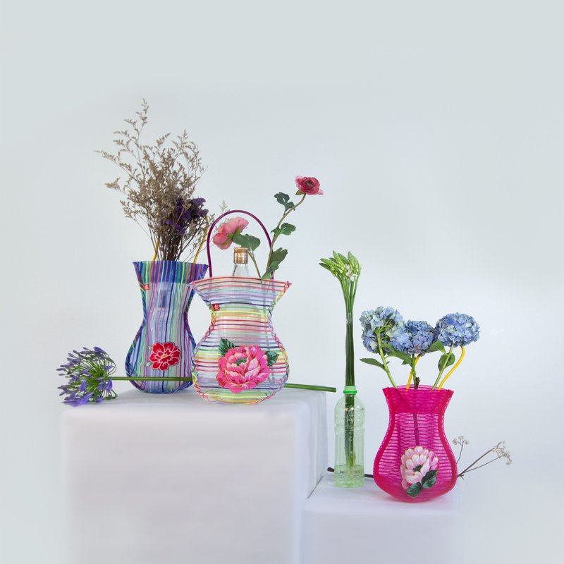 【GUTS】行走的花瓶包/茄芷包/酒瓶包/网袋/手提礼物/好物推荐 - 花瓶/陶器 - 塑料 多色