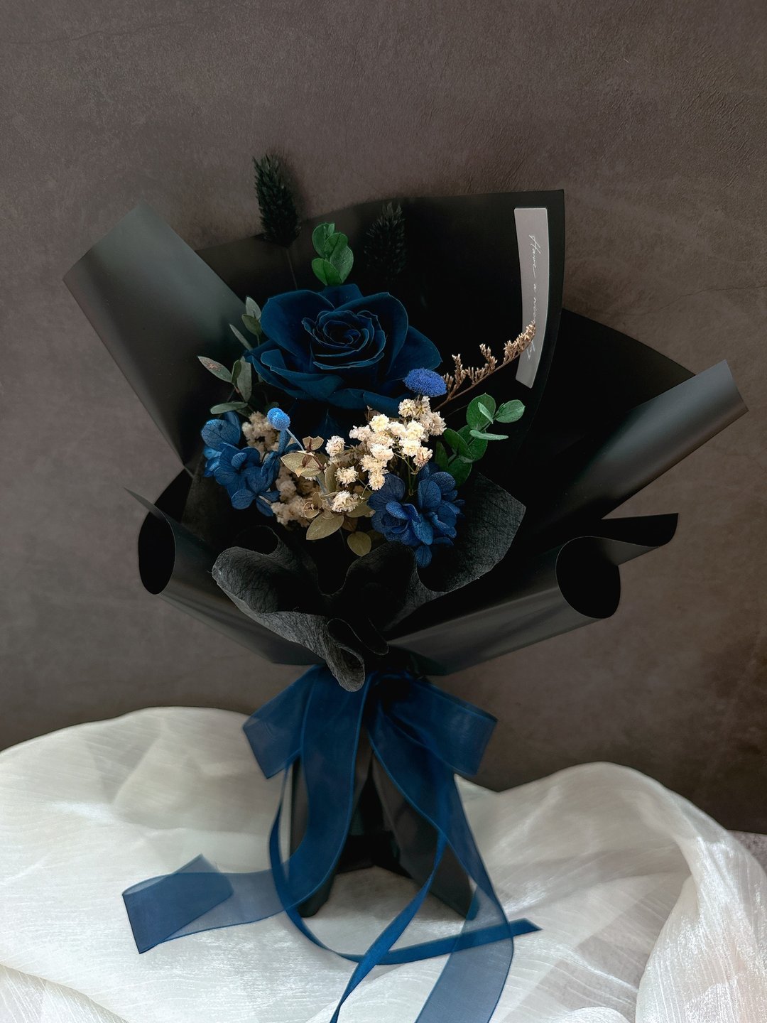 美好时光 | 深夜蓝调 - 永生花花束、玫瑰花束、花束、七夕、父亲节 - 干燥花/捧花 - 植物．花 黑色
