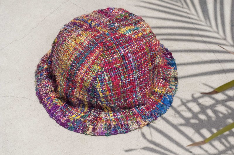 限量一件 毕业礼物 情人节礼物 七夕礼物 手工编织 手织棉麻帽 / 渔夫帽 / 遮阳帽 / 拼布帽 / 手工帽 / 手工钩织 - 缤纷彩虹 手捻纱丽线 渐层星辰 - 帽子 - 棉．麻 多色