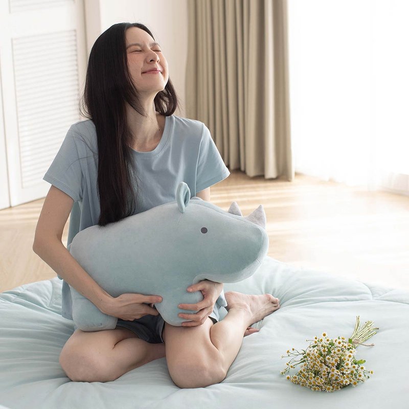 犀牛立体抱枕 - 湖水绿 - 枕头/抱枕 - 棉．麻 绿色