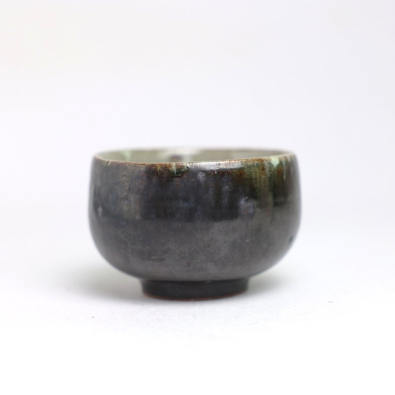 明芽窑 | 柴烧黑釉水杯 陶杯 杯子 茶杯 黑 绿 斑纹 H9 - 茶具/茶杯 - 陶 黑色