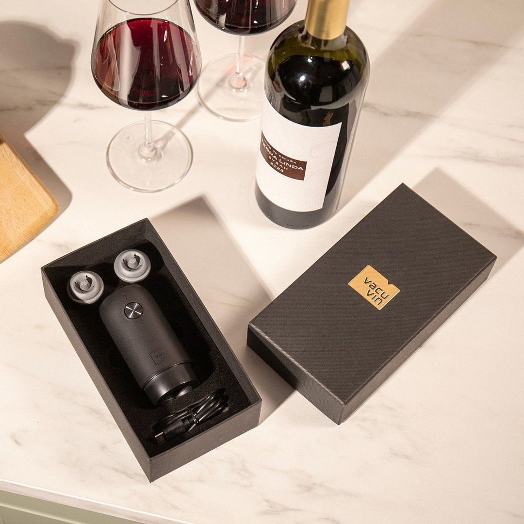 荷兰 Vacu Vin 电动抽真空器 + 酒瓶塞 2 入 (黑) | 真空瓶塞 - 酒杯/酒器 - 塑料 黑色