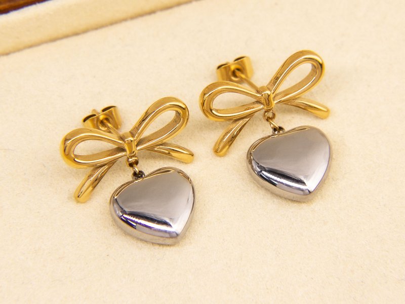 金银蝴蝶结爱心耳环 | 双色缎带心形耳钉 | 圣诞节礼物 生日礼物 - 耳环/耳夹 - 其他金属 