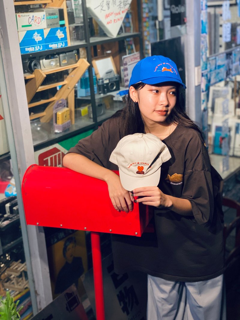 【SNAPPP x UR】LOVE HOT刺绣老帽－蓝 - 帽子 - 绣线 蓝色