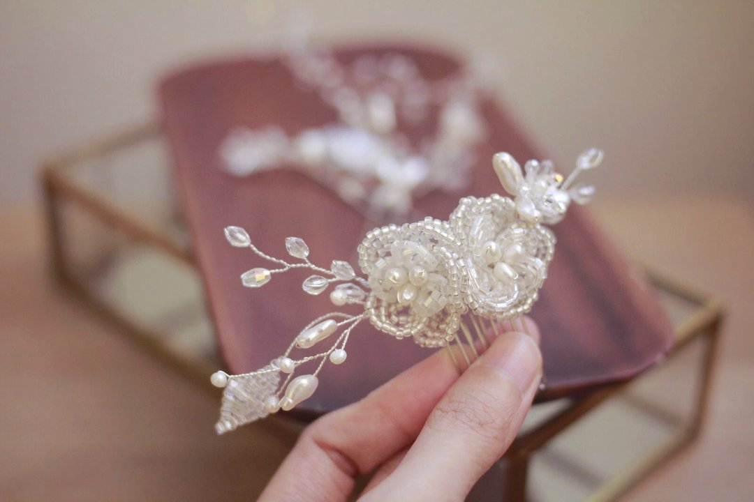 手工哑白珠花珍珠头饰,新娘水晶头饰,新娘花饰,bridal headpiece - 发饰 - 珍珠 白色