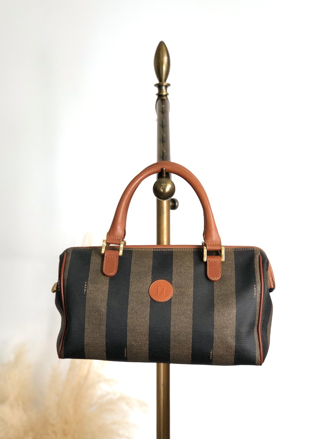 【VintageShop solo 日本直送中古包专卖店】FENDI 芬迪 经典图纹 手提包 棕色 PVC 皮革 迷你波士顿包 vintage 复古 5r2ye8 - 手提包/手提袋 - 防水材质 咖啡色