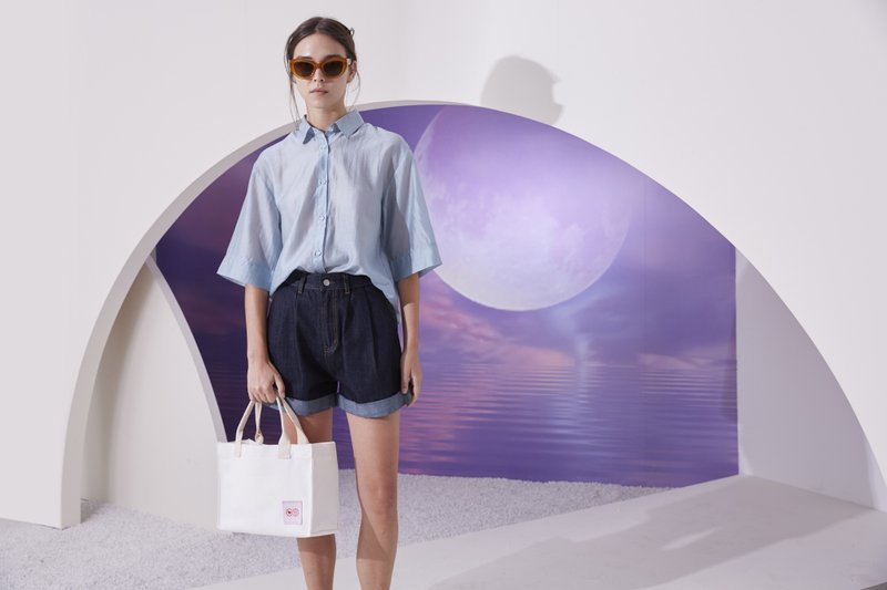 反折高腰牛仔短裤 _ Make a Trip (S/M/L) - 女装短裤 - 其他人造纤维 蓝色