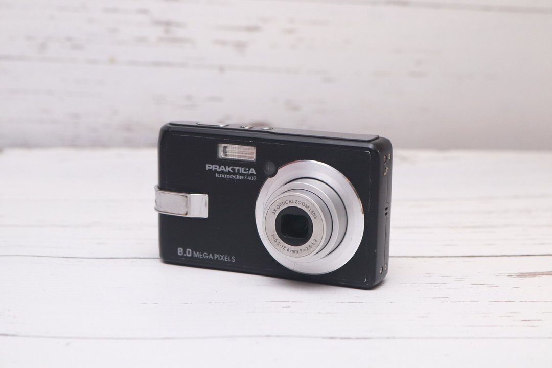 菁桐照相馆 PRAKTICA luxmedia 8403 数位相机 现货 - 相机 - 其他金属 黑色