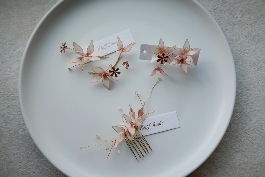 那花儿-手作水晶花树脂饰品 新娘头饰/伴娘配饰 - 发饰 - 树脂 