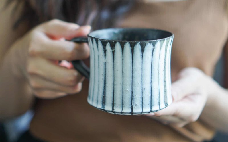 日本陶艺作家 十场天伸 手作 黑白纹 马克咖啡杯 - 其他杯子 - 陶 