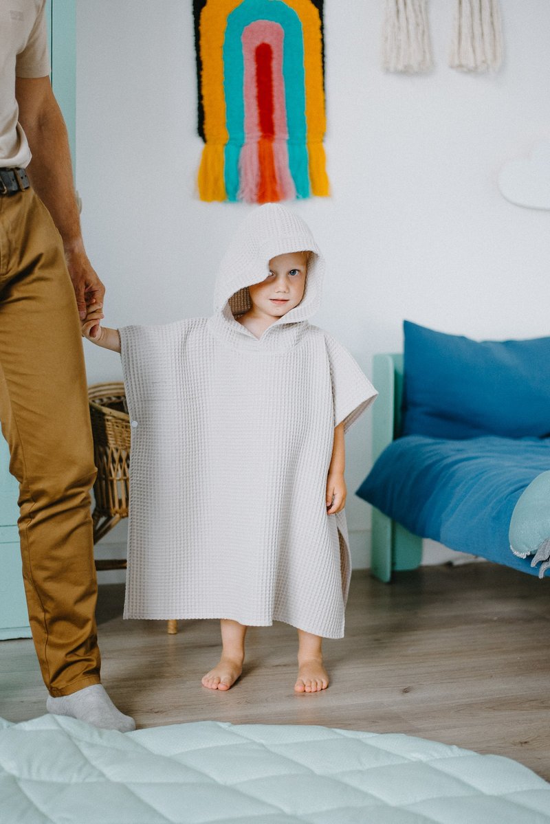 Beige Waffle Kids Beach Cover Up - toddler bathrobe with open sides - 泳衣/游泳用品 - 棉．麻 咖啡色