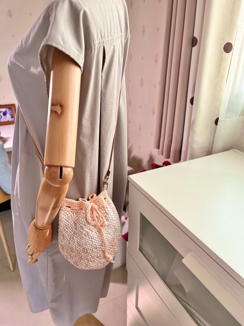 橘色浅色系实用编织斜背束口袋 - 束口袋双肩包 - 其他材质 橘色