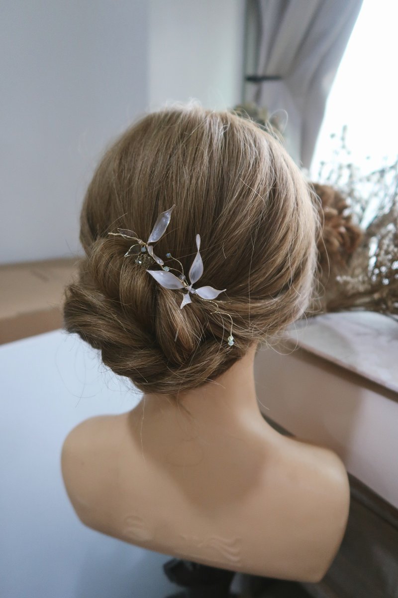 春蝶- 手作树脂饰品 春花姊妹款 新娘/伴娘/闺蜜 头饰 结婚礼物 - 发饰 - 树脂 透明