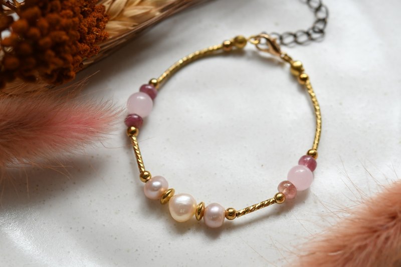 Pink Dream │ 天然珍珠X糖果玛瑙 │ 黄铜手链 - 手链/手环 - 铜/黄铜 粉红色