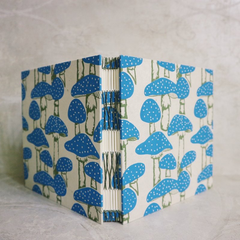 鳄鱼小姐［蘑菇］法式线装手工书 - 笔记本/手帐 - 纸 