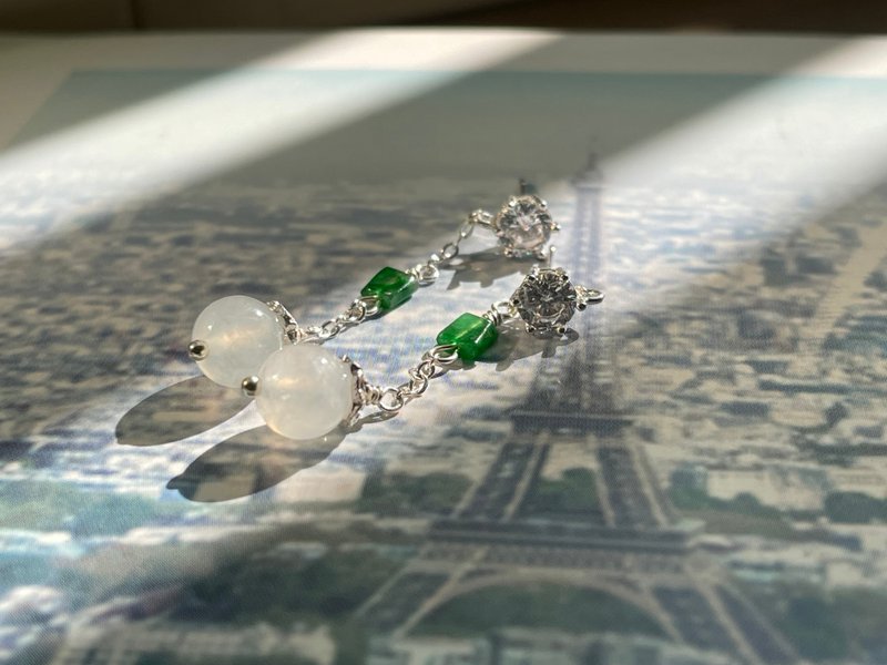 月夜//天然翡翠A货 绿翠 白翡 925银 耳环 - 耳环/耳夹 - 玉石 