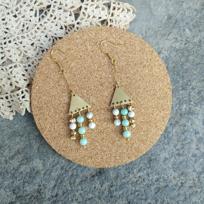 为你撑伞 纯黄铜耳环II 天河石 白松石 手工制作 可改耳夹耳勾 - 耳环/耳夹 - 铜/黄铜 