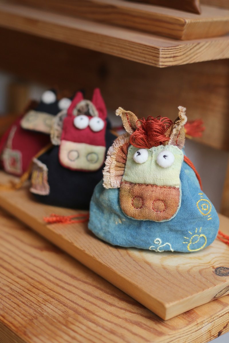 原创设计 全手缝 | 马年 束口福袋 | 新年礼物 | 可客制 - 束口袋双肩包 - 棉．麻 多色