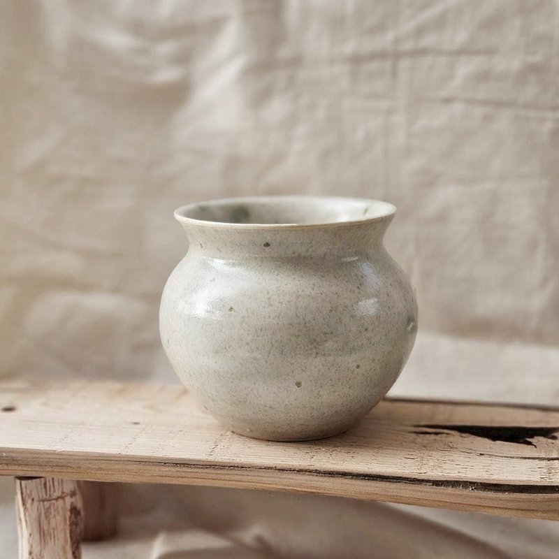 隐绿亮白 胖胖花器 花瓶 - 花瓶/陶器 - 陶 白色