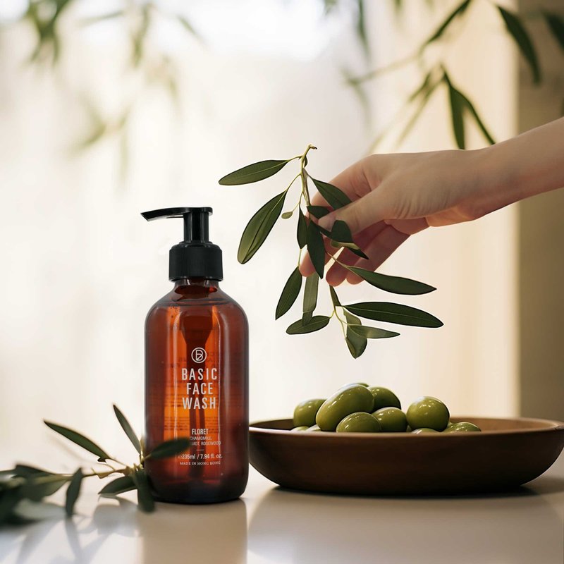 【清爽洁净】纯橄榄清爽洁面液 Basic Face Wash - 脸部清洁/卸妆用品 - 其他材质 咖啡色