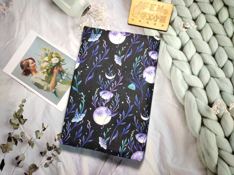 夜光系列-美国限量棉布月相与蝶夜光布书套-手册套-布书衣A5-25K - 书衣/书套 - 棉．麻 