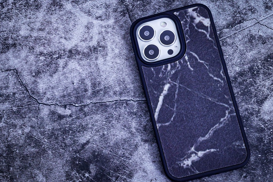 Iphone13系列樱桃黑大理石防摔磨砂壳 - 手机壳/手机套 - 其他人造纤维 黑色
