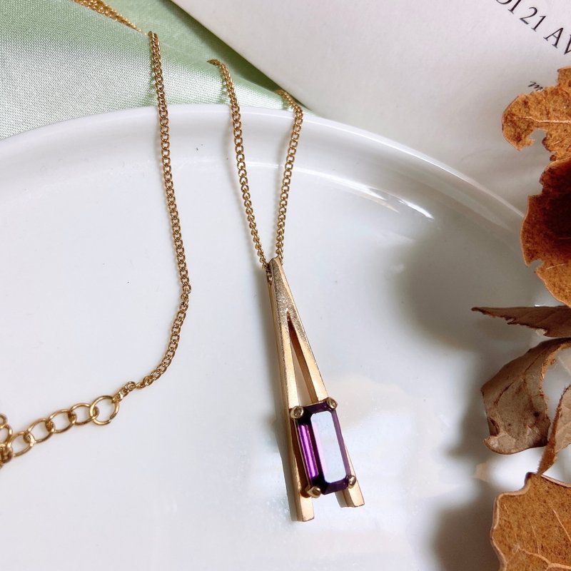 【西洋古董饰品】经典优雅New Plaza设计系列修长V长方紫水钻项链 - 项链 - 贵金属 紫色