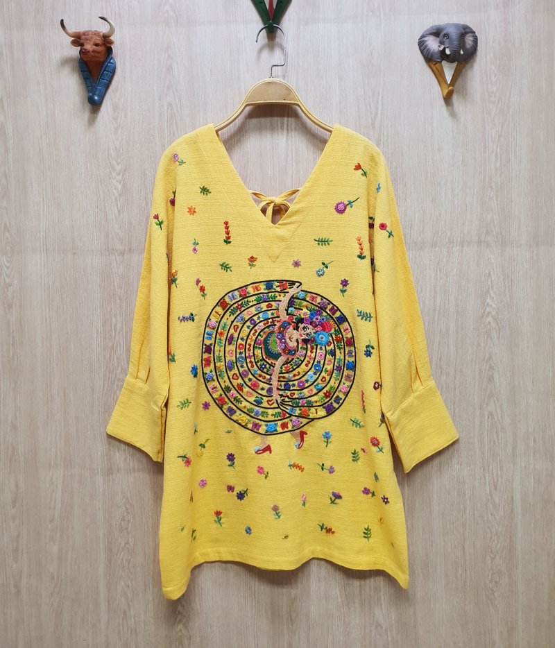 手工刺绣连衣裙、 墨西哥、 花、 亡灵节、 头骨 - 洋装/连衣裙 - 绣线 黄色