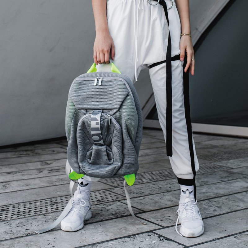 AIR Silver Mandrill Backpack - 后背包/双肩包 - 其他人造纤维 银色