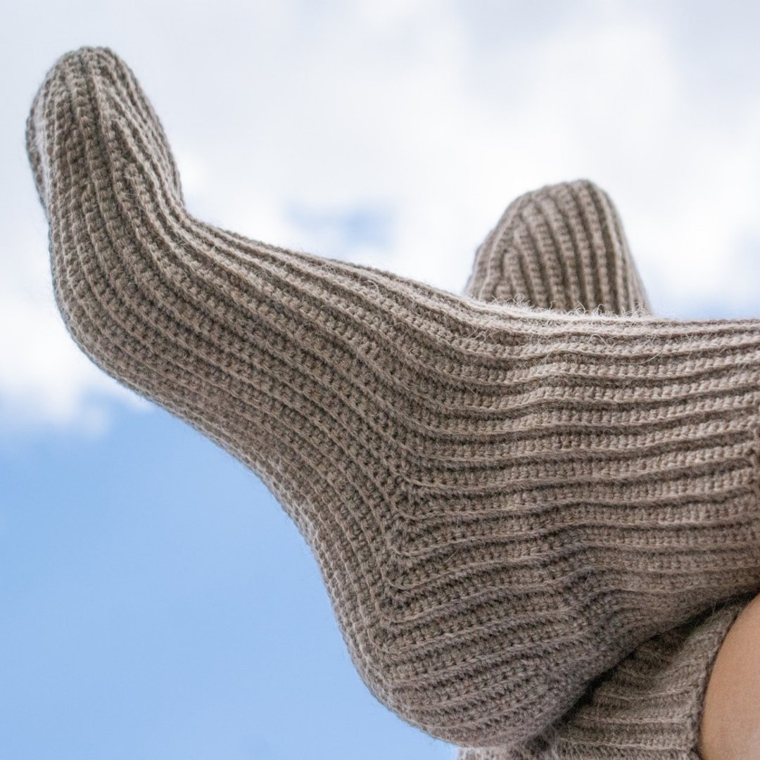 典雅羊毛襪 Women's wool socks Ankle socks Alpaca fuzzy cozy socks for women 設計襪 | 靴下 - 袜子 - 羊毛 卡其色
