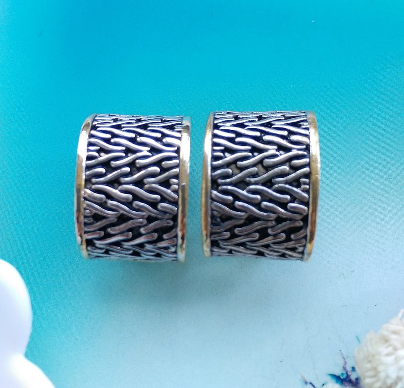 Vintage Jewelry 西洋古董饰品 宽版C圈 摩登 夹式耳环 - 耳环/耳夹 - 其他金属 金色