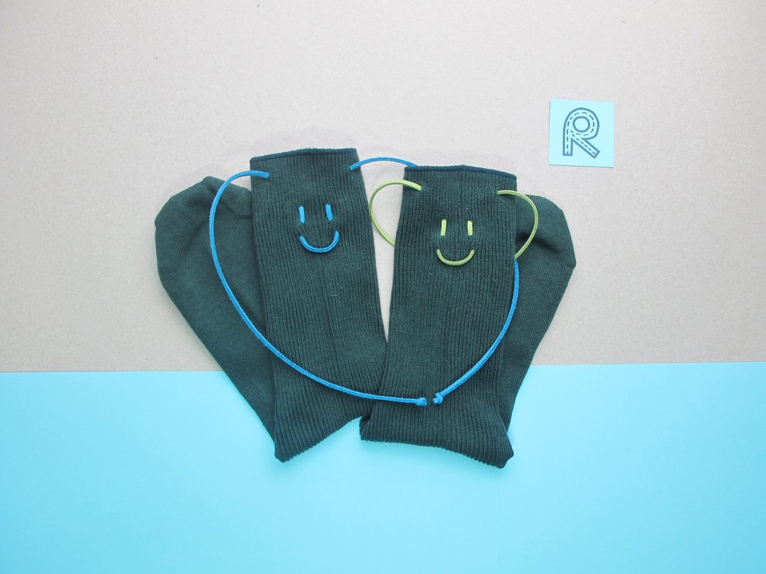 Smile Socks/文青款绑绳中统袜/气质深绿/接单订制 - 袜子 - 棉 绿色