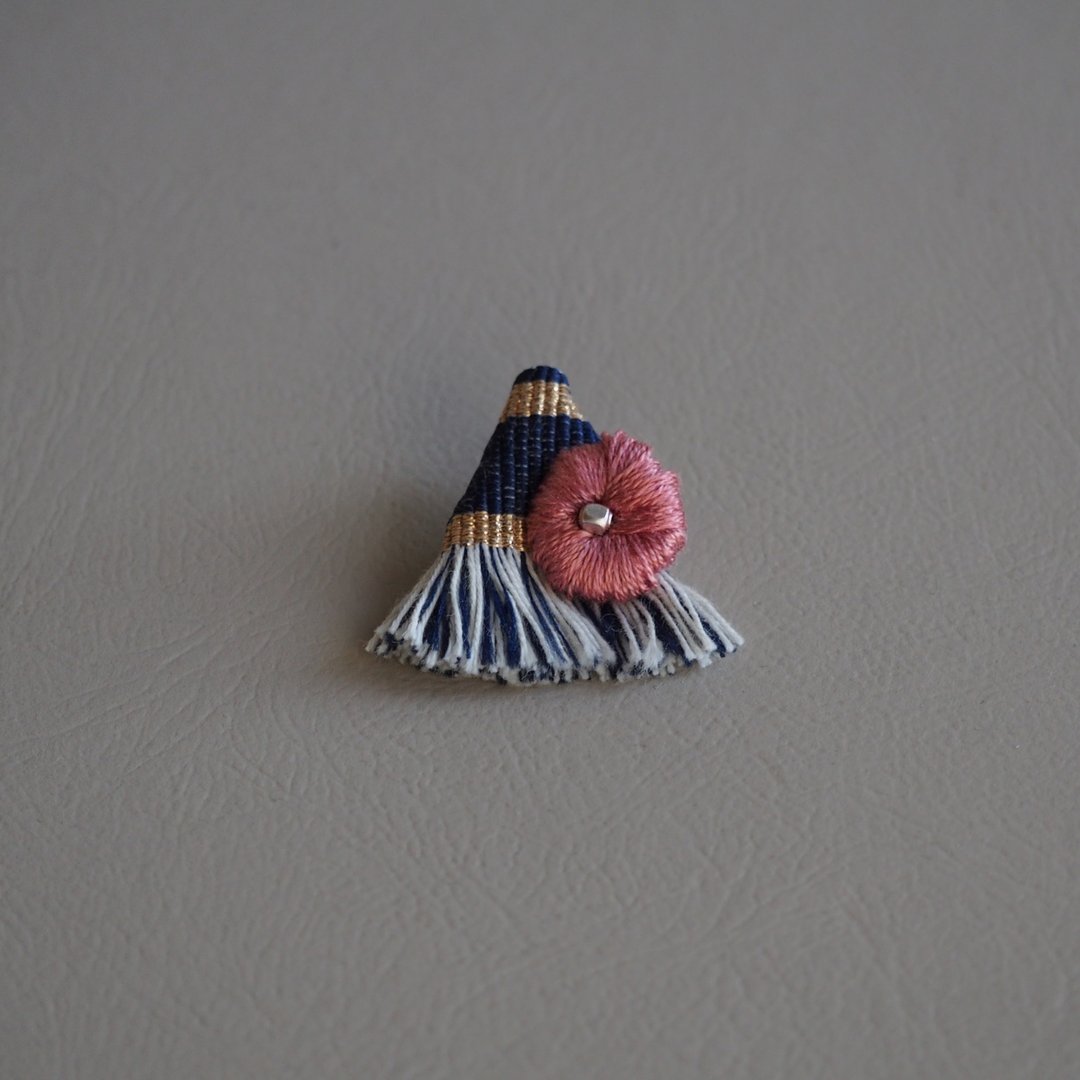 pink mountain Clip-On - 耳环/耳夹 - 棉．麻 粉红色